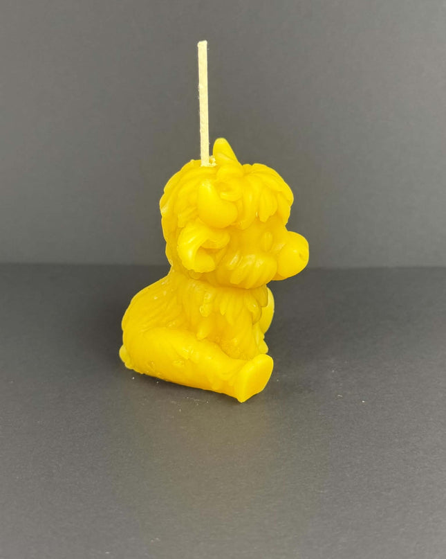 Sitting Highland Cow - Gold