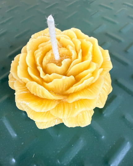 Detailed Rose Handmade Candle – Gold