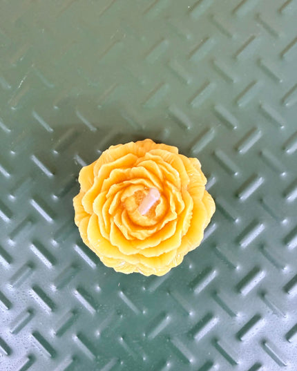 Detailed Rose Handmade Candle – Gold