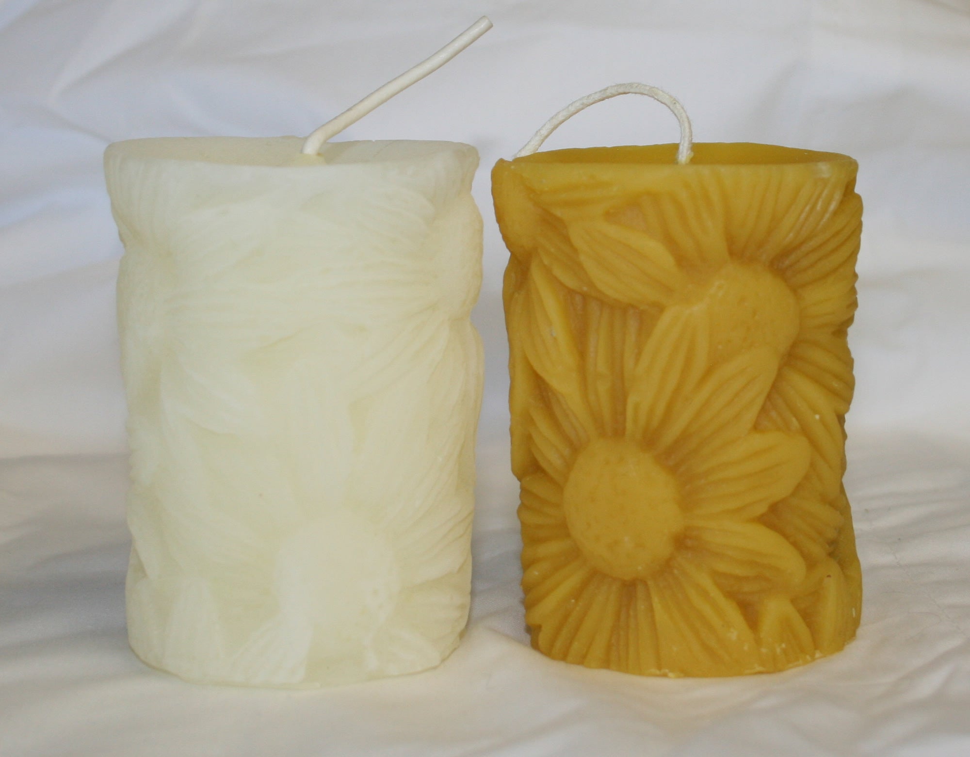 Daisy Pillar (Gold or White)