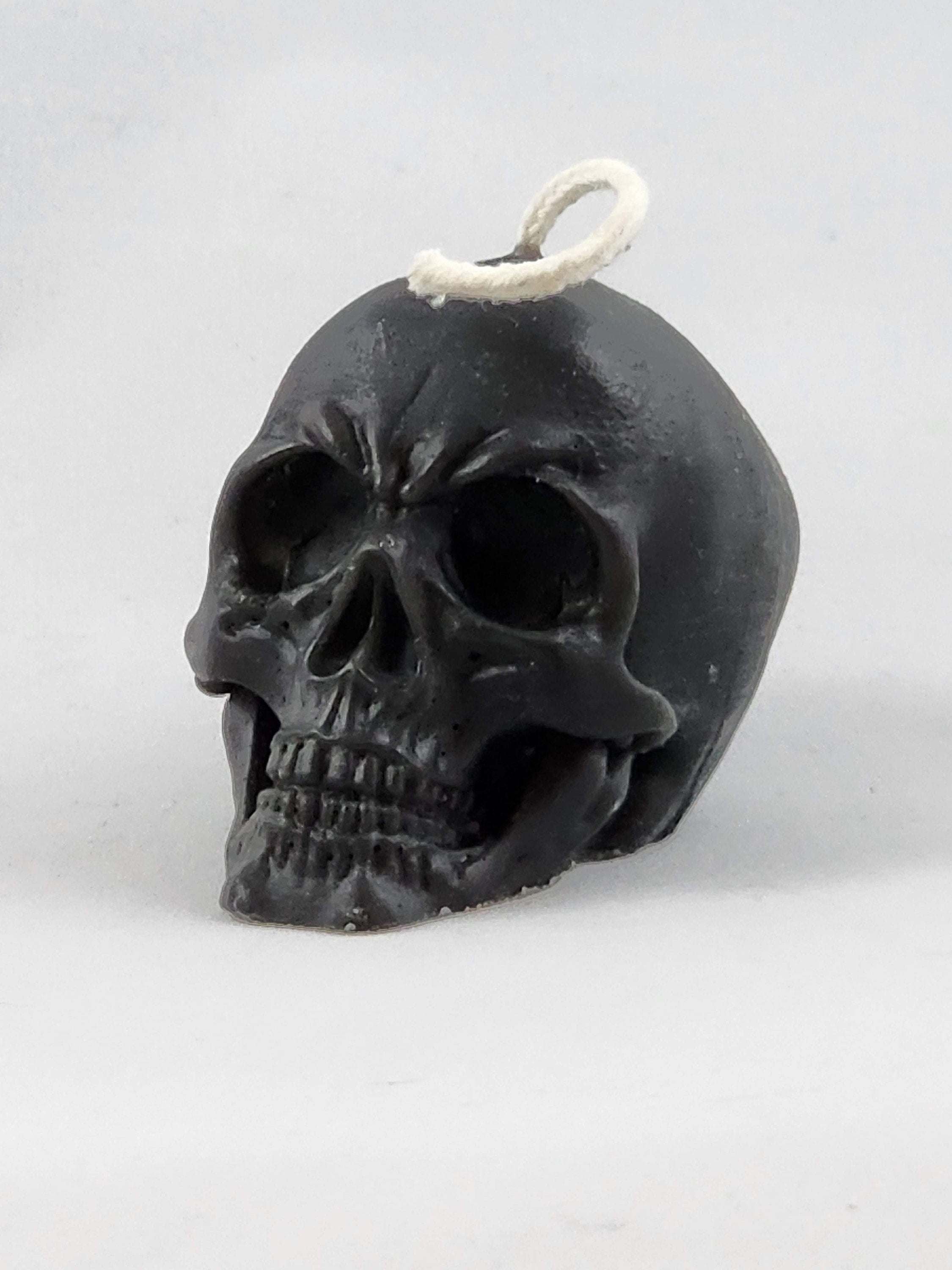 Skull (Black or Gold)