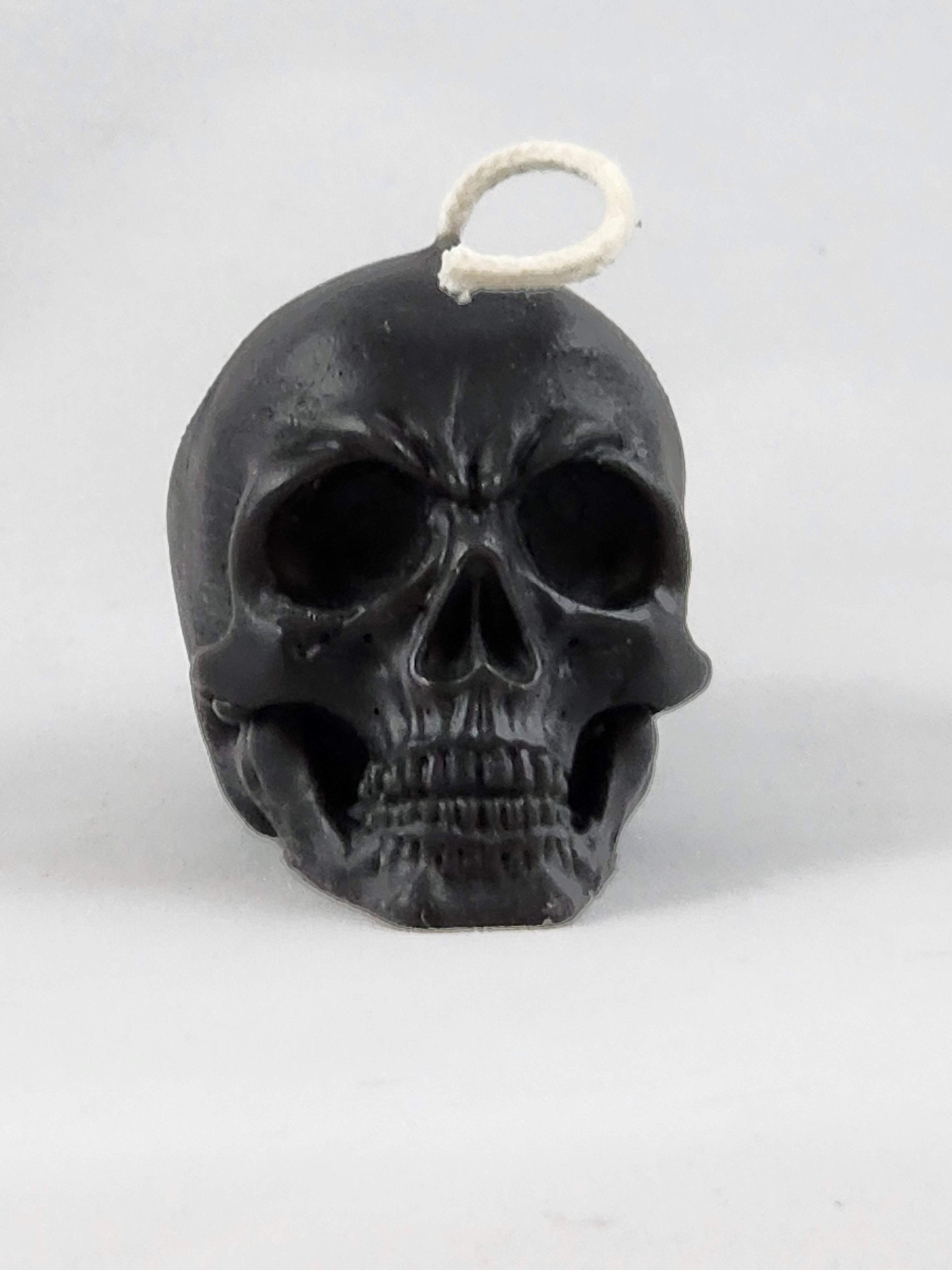 Skull (Black or Gold)