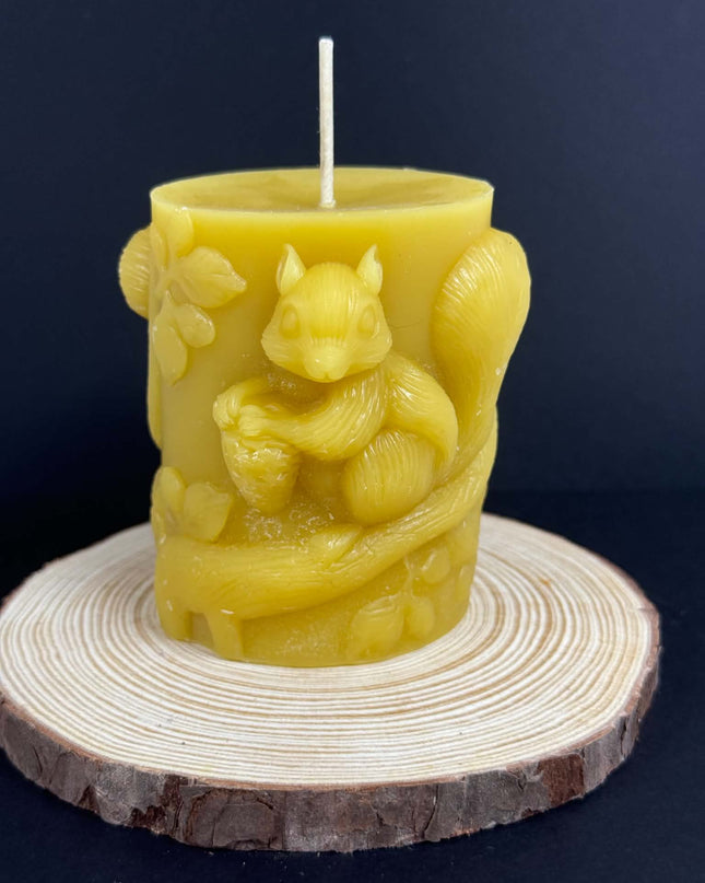 Squirrel Pillar - Gold