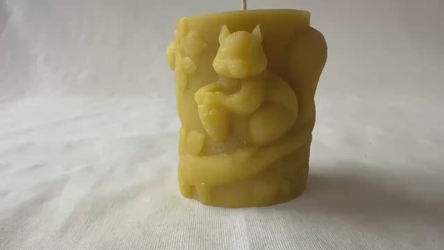 Squirrel Pillar - Gold