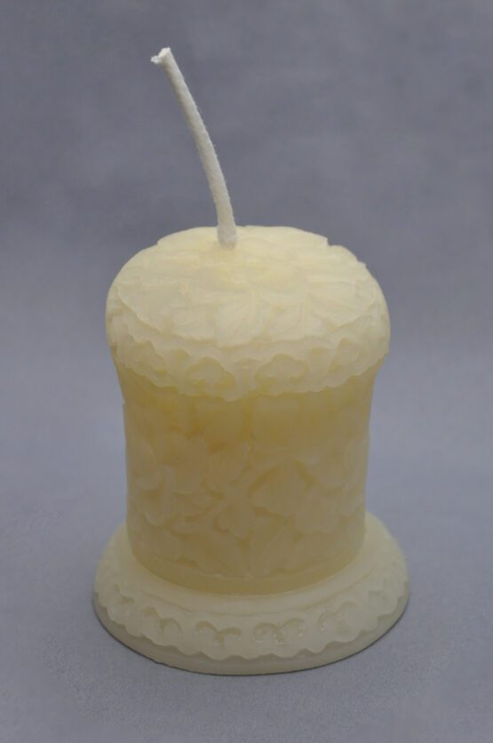 Sculpted candle